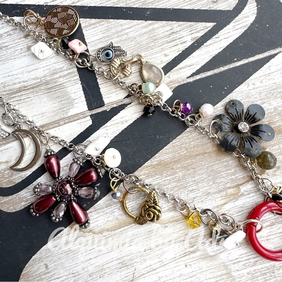 SILVER MULTI CHARMS STATEMENT PENDANTS NECKLACE - Picture 4 of 7